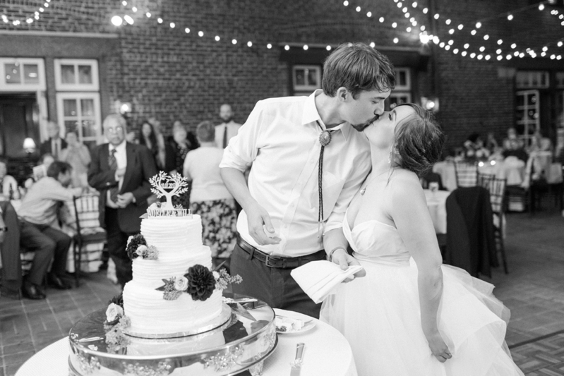Greenville-Country-Club-Wedding-Photographer-Wilmington-Delaware_0099.jpg
